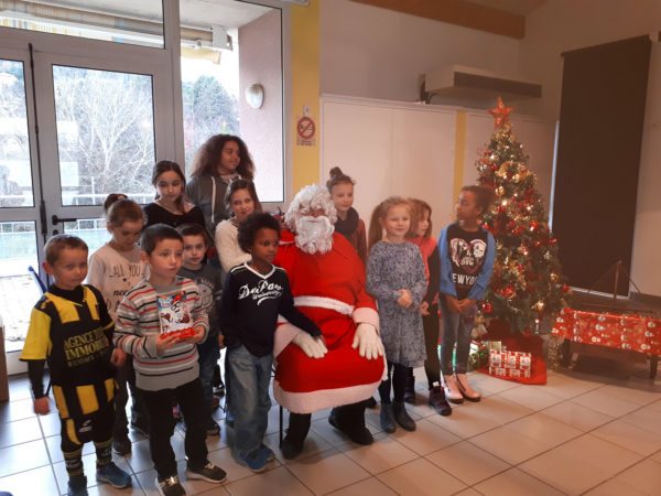 noel-enfants-mairie-sampzon